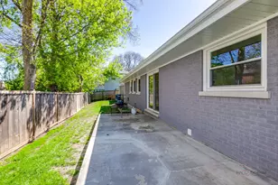 1405 Wescott Rd, Northbrook, IL 60062 - Photo 23