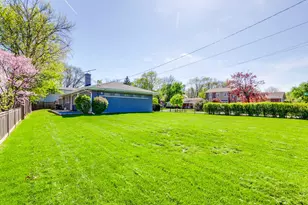 1405 Wescott Rd, Northbrook, IL 60062 - Photo 25