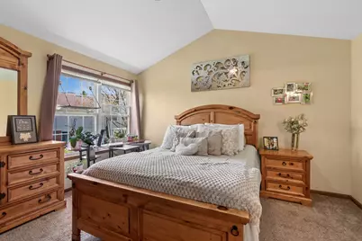 261 Ashbury Lane, Roselle, IL 60172 - Photo 11