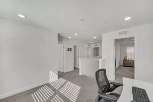 23 Commons Cir, Hawthorn Woods, IL 60047 - Photo 25