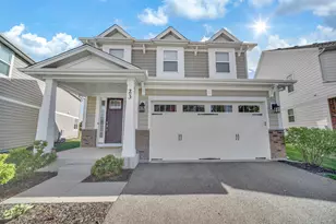 23 Commons Cir, Hawthorn Woods, IL 60047 - Photo 1