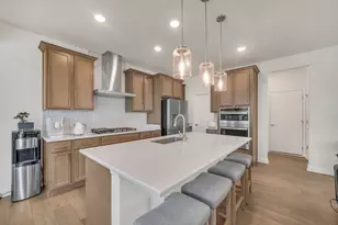 23 Commons Cir, Hawthorn Woods, IL 60047 - Photo 13