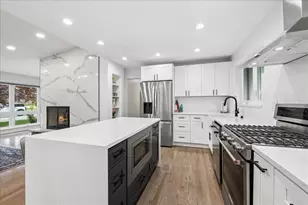 4720 W Albion Ave, Lincolnwood, IL 60712 - Photo 21