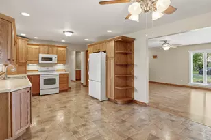 3143 W 1500N Rd, Kankakee, IL 60901 - Photo 5
