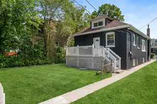 7948 S Colfax Ave, Chicago, IL 60649 - Photo 29