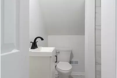 7948 S Colfax Avenue, Chicago, IL 60649 - Photo 25