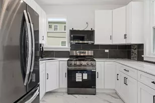 7948 S Colfax Ave, Chicago, IL 60649 - Photo 19