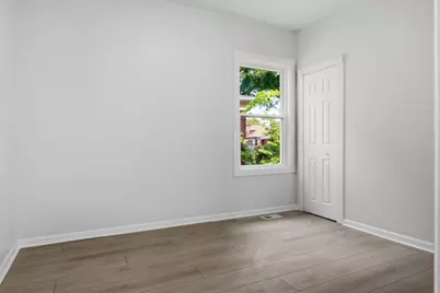 7948 S Colfax Avenue, Chicago, IL 60649 - Photo 15