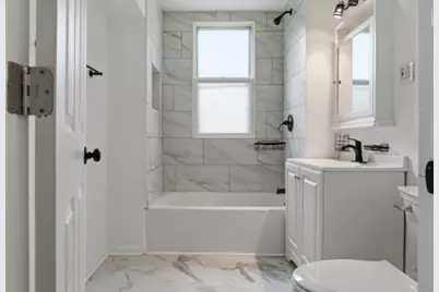 7948 S Colfax Avenue, Chicago, IL 60649 - Photo 17
