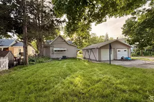 314 S Quincy St, Clifton, IL 61727 - Photo 13