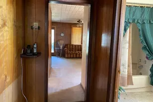 337 Creve Coeur St, Lasalle, IL 61301 - Photo 9