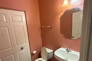 5650 Brentwood Dr, Hoffman Estates, IL 60192 - Photo 9