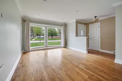 15 Wildwood Road, Elk Grove Village, IL 60007 - Photo 9