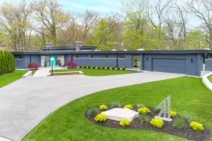 241 Melba Ln, Highland Park, IL 60035 - Photo 1