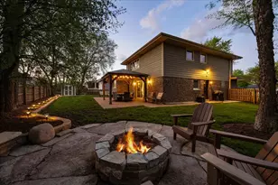 534 Summit Dr, Schaumburg, IL 60193 - Photo 3