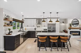 534 Summit Dr, Schaumburg, IL 60193 - Photo 9