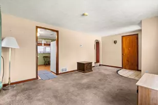 210 E 1st St, Streator, IL 61364 - Photo 7