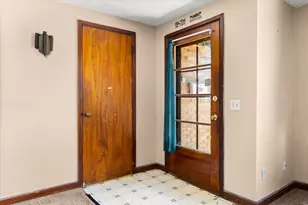 210 E 1st St, Streator, IL 61364 - Photo 5