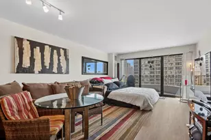 2020 N Lincoln Park W, Chicago, IL 60614 - Photo 3