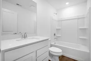 311 Red Oak Cir, Volo, IL 60020 - Photo 11