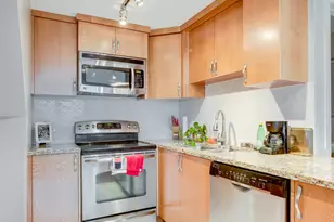 1221 N Dearborn Pkwy, Chicago, IL 60610 - Photo 9