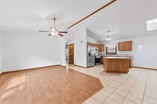 5214 Parkview Dr, McCullom Lake, IL 60050 - Photo 3