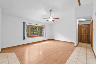 5214 Parkview Dr, McCullom Lake, IL 60050 - Photo 5