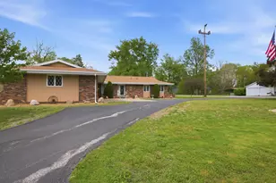 208 Water St, Kansas, IL 61933 - Photo 39
