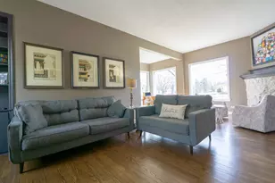 520 S Wheaton Ave, Wheaton, IL 60187 - Photo 9