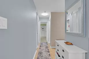 945 E Kenilworth Ave, Palatine, IL 60074 - Photo 9
