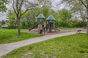 945 E Kenilworth Ave, Palatine, IL 60074 - Photo 31