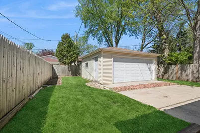 625 Hibbard Road, Wilmette, IL 60091 - Photo 3