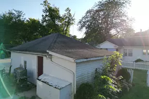 533 S 4th St, Watseka, IL 60970 - Photo 7