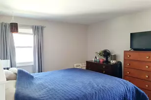 3535 Treaty Ln, Hoffman Estates, IL 60192 - Photo 9