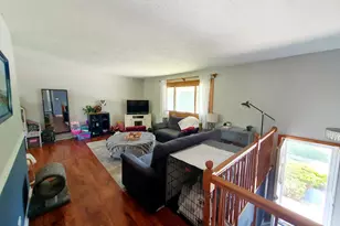 3535 Treaty Ln, Hoffman Estates, IL 60192 - Photo 7