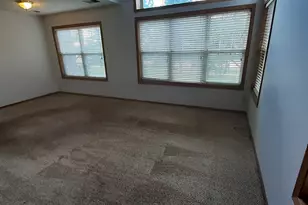 156 Castlewood Ct, Roselle, IL 60172 - Photo 13