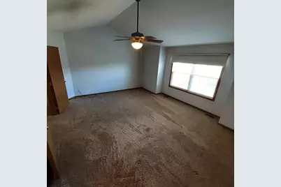 156 Castlewood Court #156, Roselle, IL 60172 - Photo 5