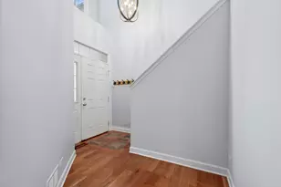 9012 Buckingham Park Dr, Des Plaines, IL 60016 - Photo 11