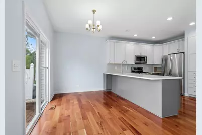 9012 Buckingham Park Drive, Des Plaines, IL 60016 - Photo 5