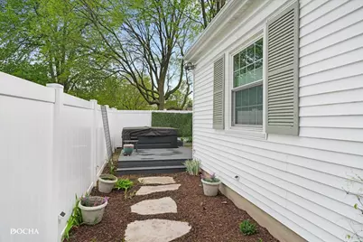 1421 Garfield Avenue, Aurora, IL 60506 - Photo 57