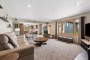 8536 Biltmore Dr, Orland Park, IL 60462 - Photo 9