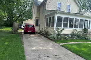 527 Hoyles Ave, Aurora, IL 60505 - Photo 3