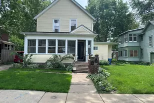 527 Hoyles Ave, Aurora, IL 60505 - Photo 1