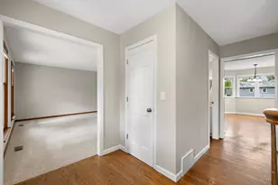 544 S Prairie St, Cary, IL 60013 - Photo 7