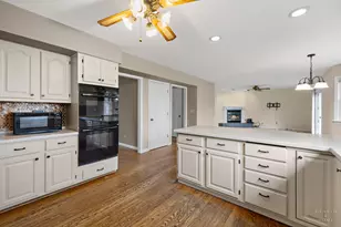 544 S Prairie St, Cary, IL 60013 - Photo 17