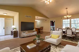 741 S Parkcrest Dr, Freeport, IL 61032 - Photo 3
