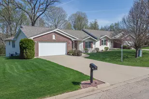 741 S Parkcrest Dr, Freeport, IL 61032 - Photo 37