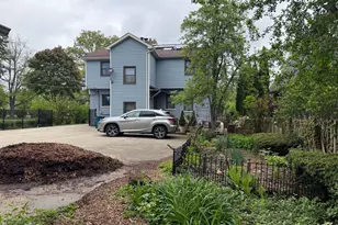 5612 S County Line Rd, Hinsdale, IL 60521 - Photo 3