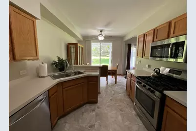 832 Coronado Court #832, Elgin, IL 60123 - Photo 9