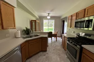 832 Coronado Ct, Elgin, IL 60123 - Photo 9
